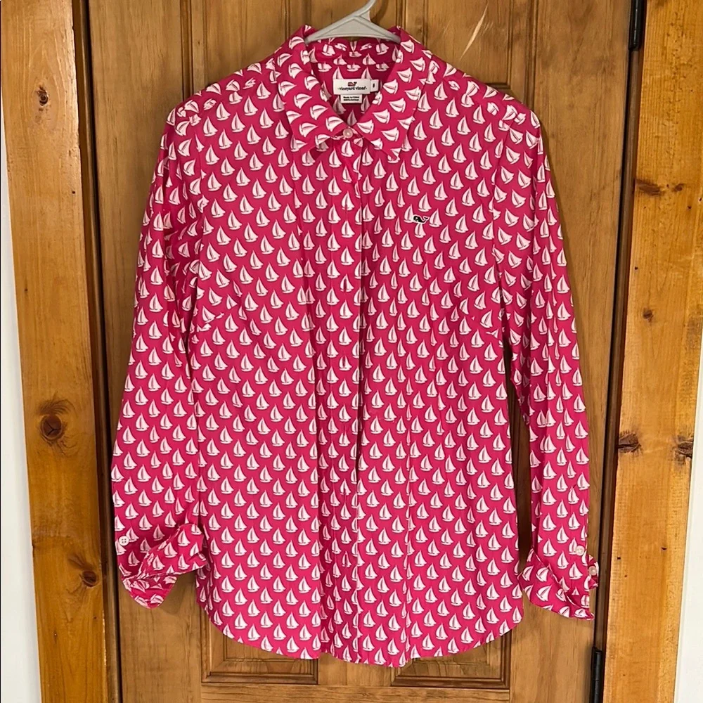 Woman’s Vineyard Vines Pink Sailboat Print blouse - Picture 1 of 3